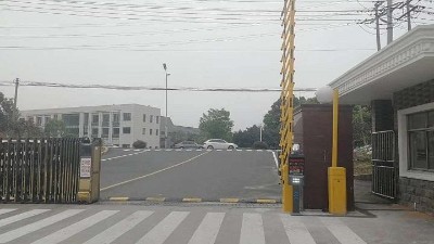 工廠車牌識別系統(tǒng)率低怎么解決？